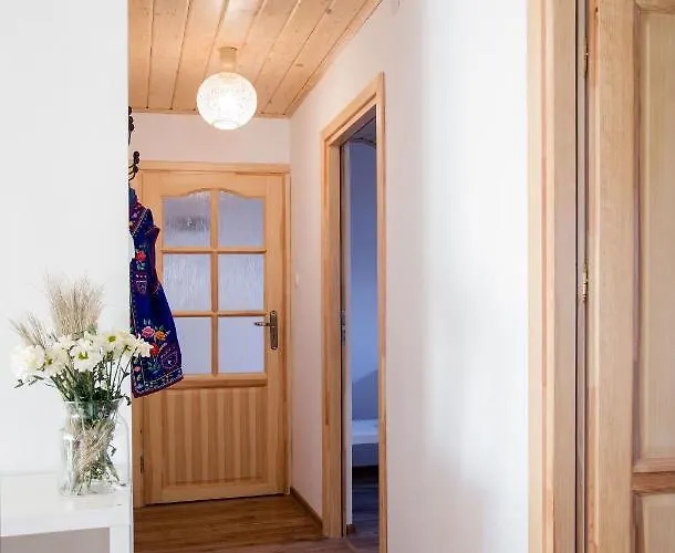 Miedzy Owcami * Sromowce Wyzne