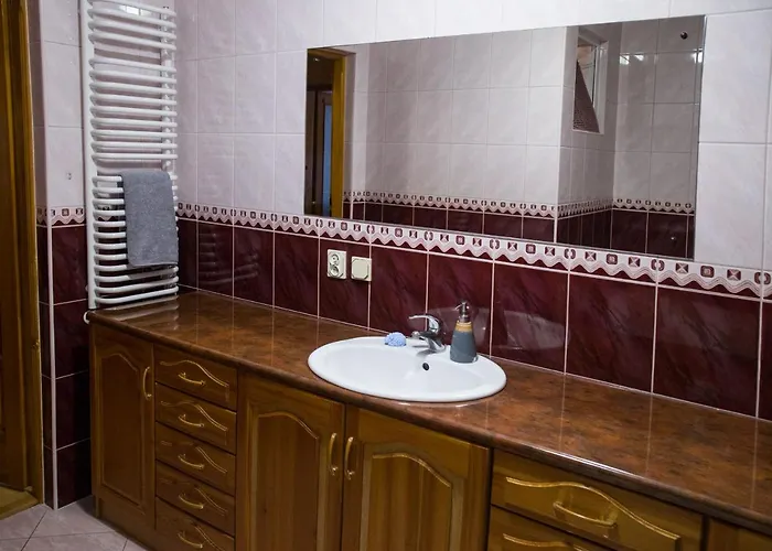 Miedzy Owcami Sromowce Wyzne